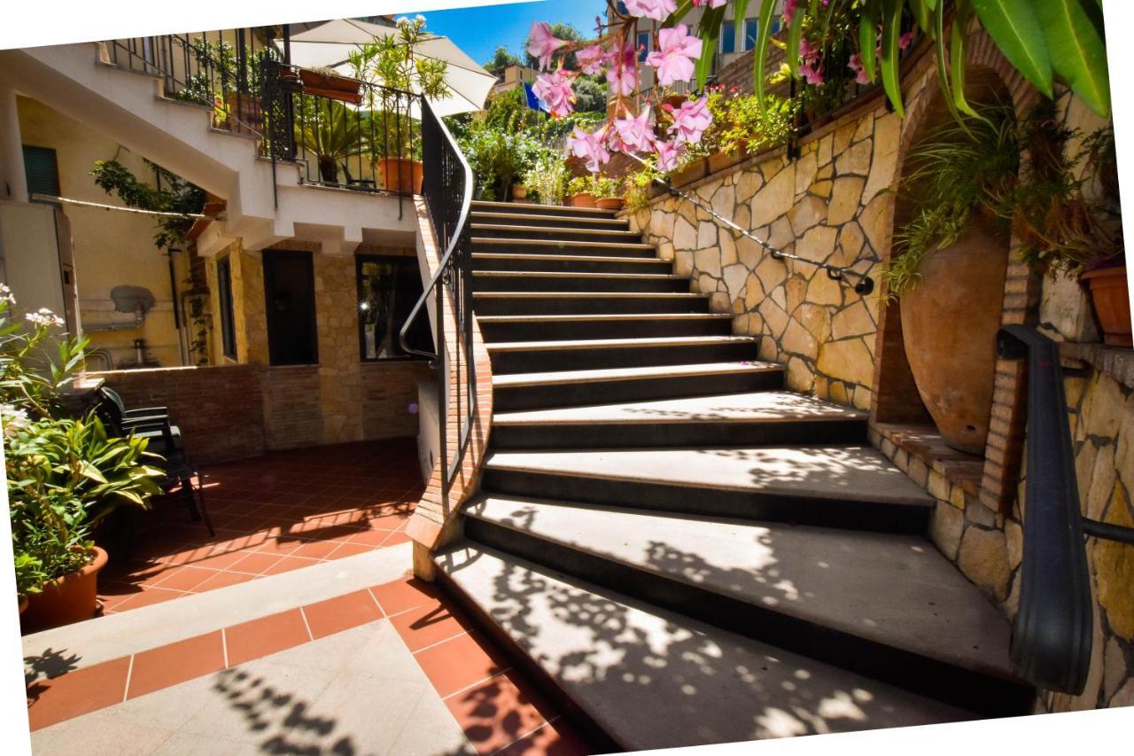 Hotel Condor Taormina Exterior photo