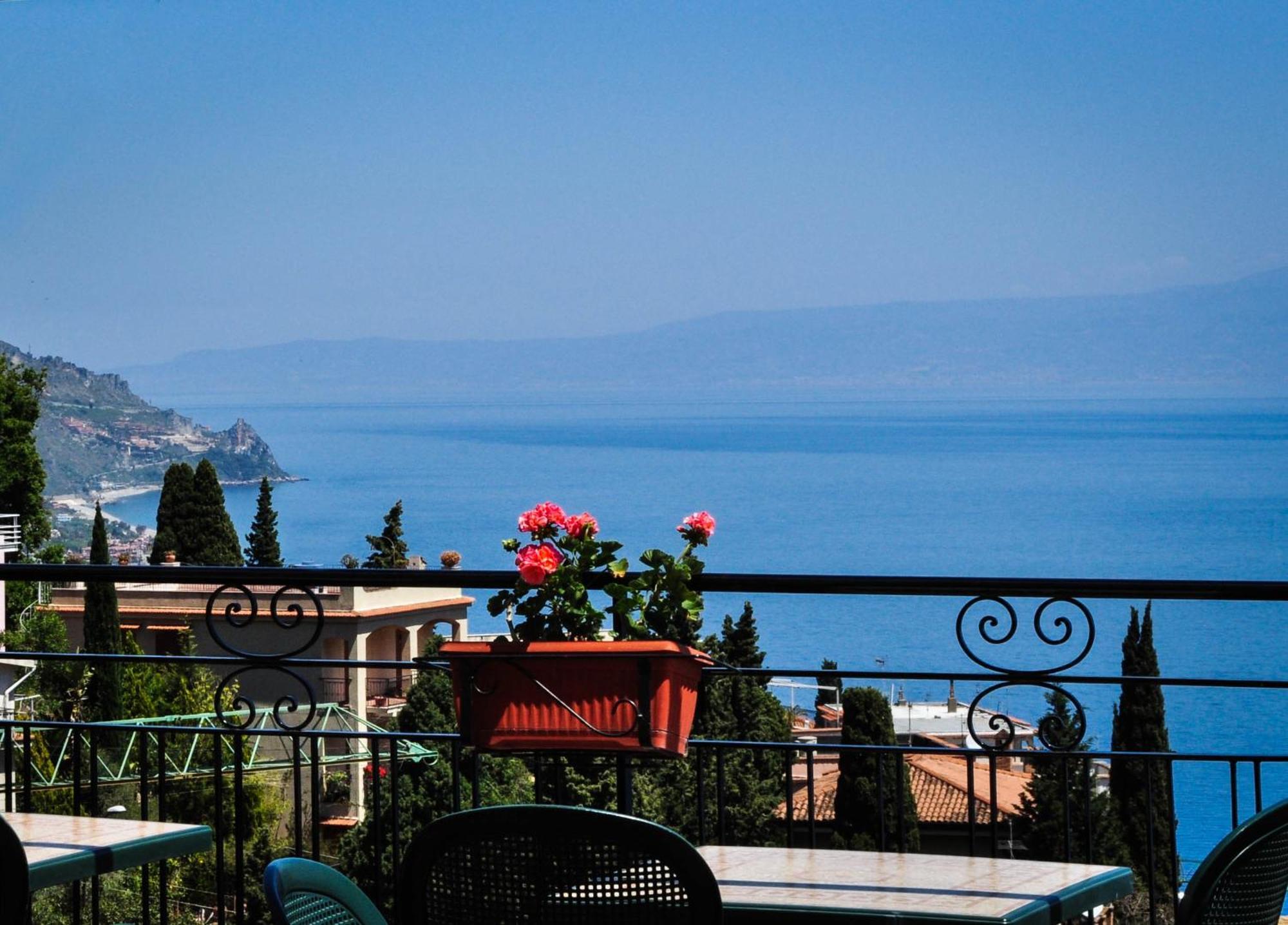 Hotel Condor Taormina Exterior photo